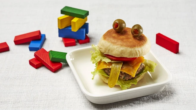 Bułeczki muffinowe – zabawne burgery dla dzieci