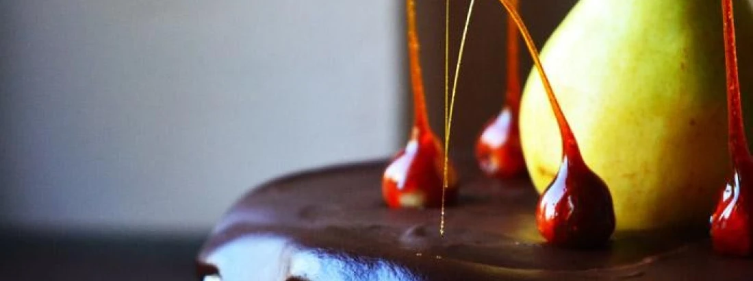 Jadalne sople z orzechów laskowych w karmelu - niezwykła dekoracja każdego wyjątkowego tortu 
