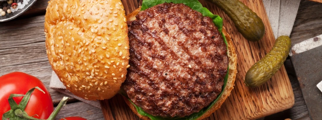 Jak wybrać mięso na burgery? 