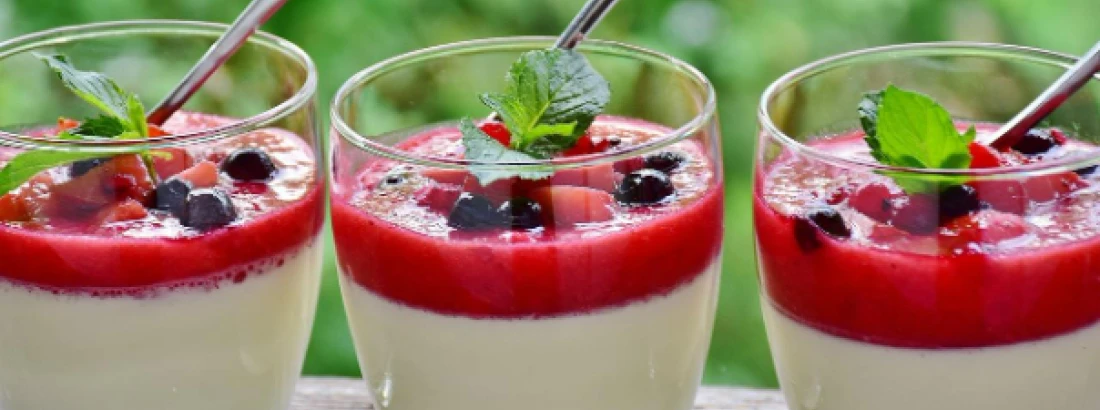 Jak zrobić idealną panna cottę? Sekrety kremowego włoskiego deseru