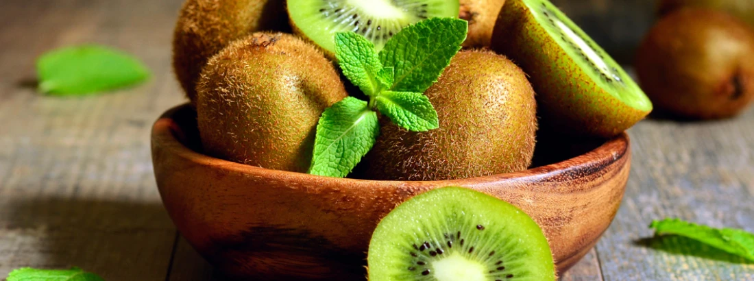 Kiwi – właściwości, wartości odżywcze i zastosowanie w kuchni