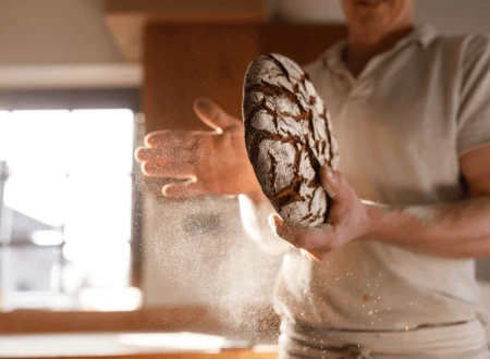 Zapach świeżego chleba – jak upiec idealne domowe pieczywo krok po kroku