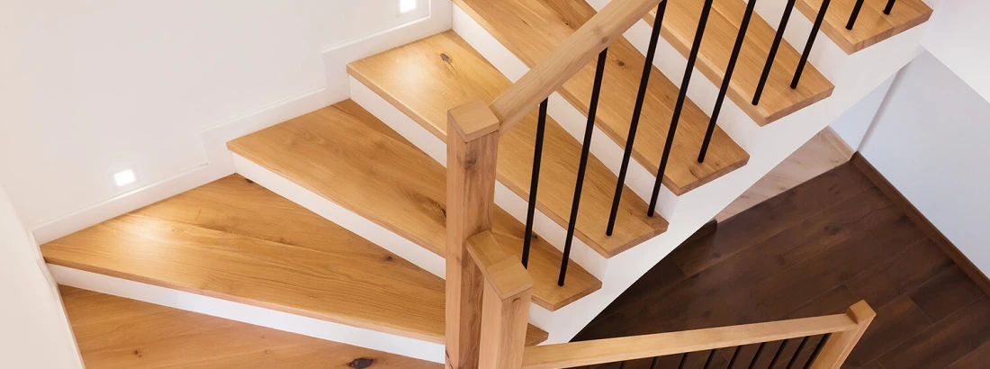 Jak odnowić drewniane schody?