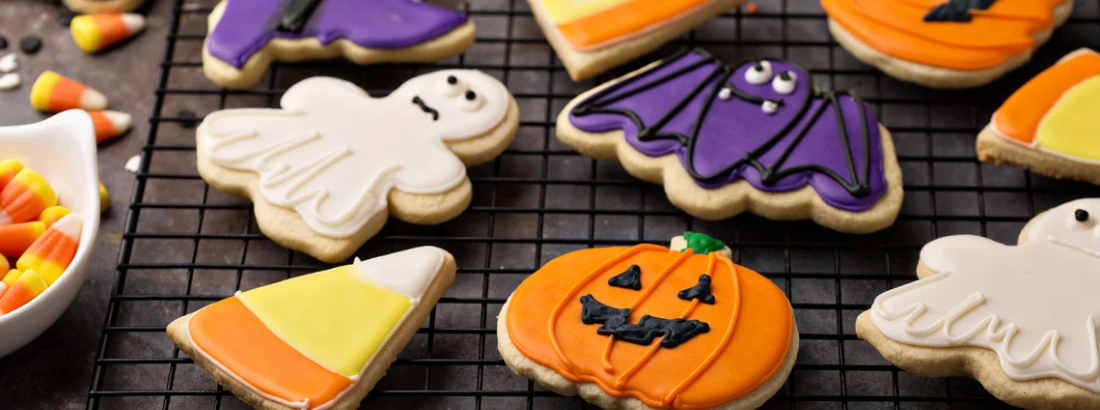 Przepisy na ciasteczka i ciasta na Halloween oraz pomysły na dekoracje