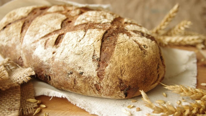Chleb pszenny na zakwasie z karmelizowaną cebulką