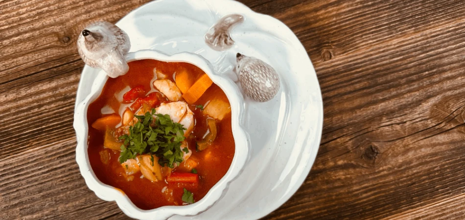 Halászlé węgierska zupa rybna