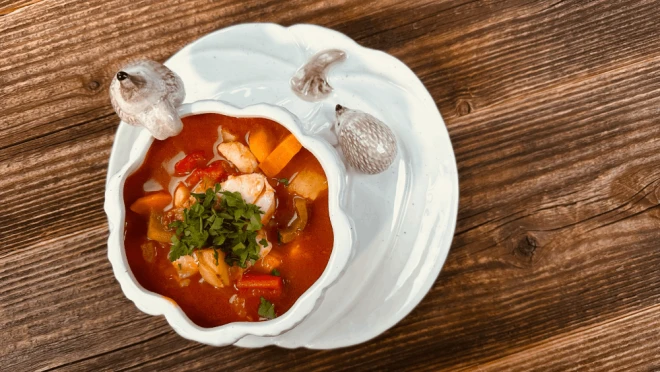 Halászlé, czyli węgierska zupa rybna