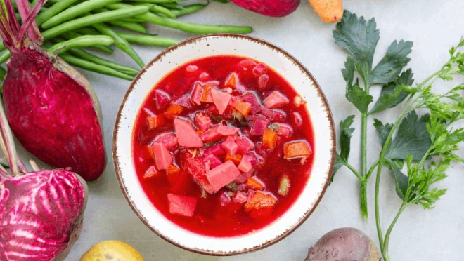 Barszcz ukraiński na żeberkach