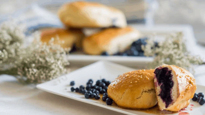 Domowe jagodzianki z kruszonką