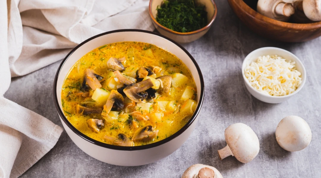 6 przepis&oacute;w na zimowe zupy rozgrzewające