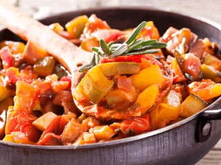 Podsmażone na patelni warzywa