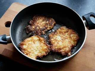 Usmażone placki z jabłkami