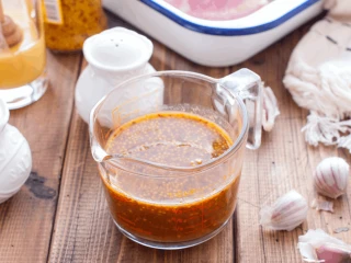 Marynata miodowo-musztardowa do schabu