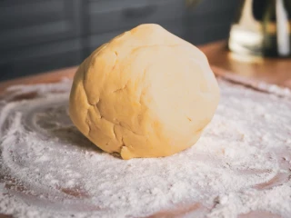 Zagniecione kruche ciasto