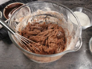 Gotowe ciasto na muffinki czekoladowe
