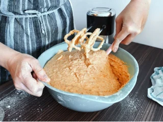 wymieszana masa na ciasto