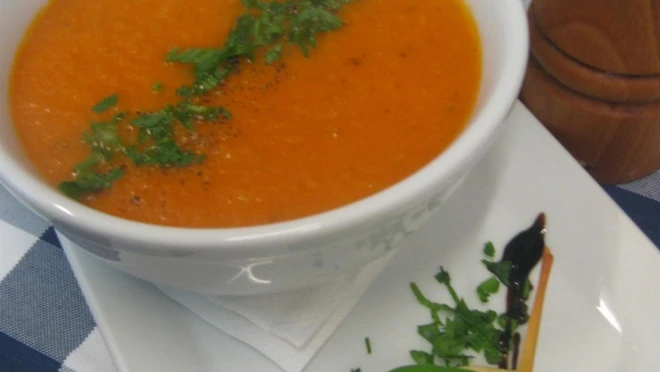 Zupa krem z pomidorów malinowych