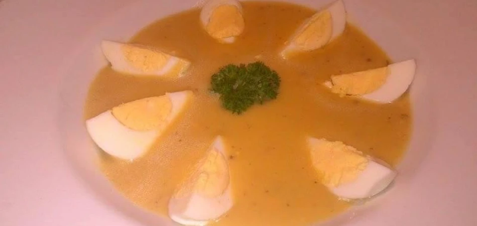 Kremowa zupa musztardowa z jajkiem