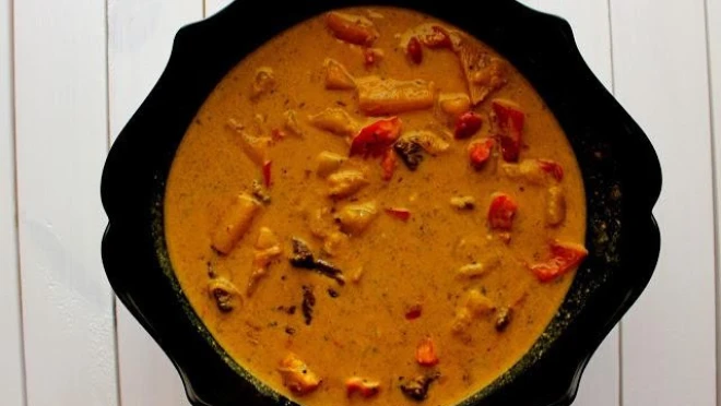 Wołowina w żółtym curry 