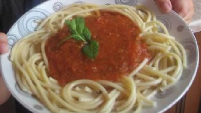 Spaghetti all pomodoro - makaron w sosie pomidorowym