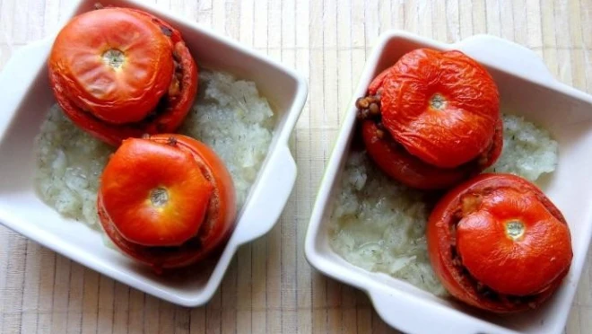 Faszerowane pomidory z fenkułem