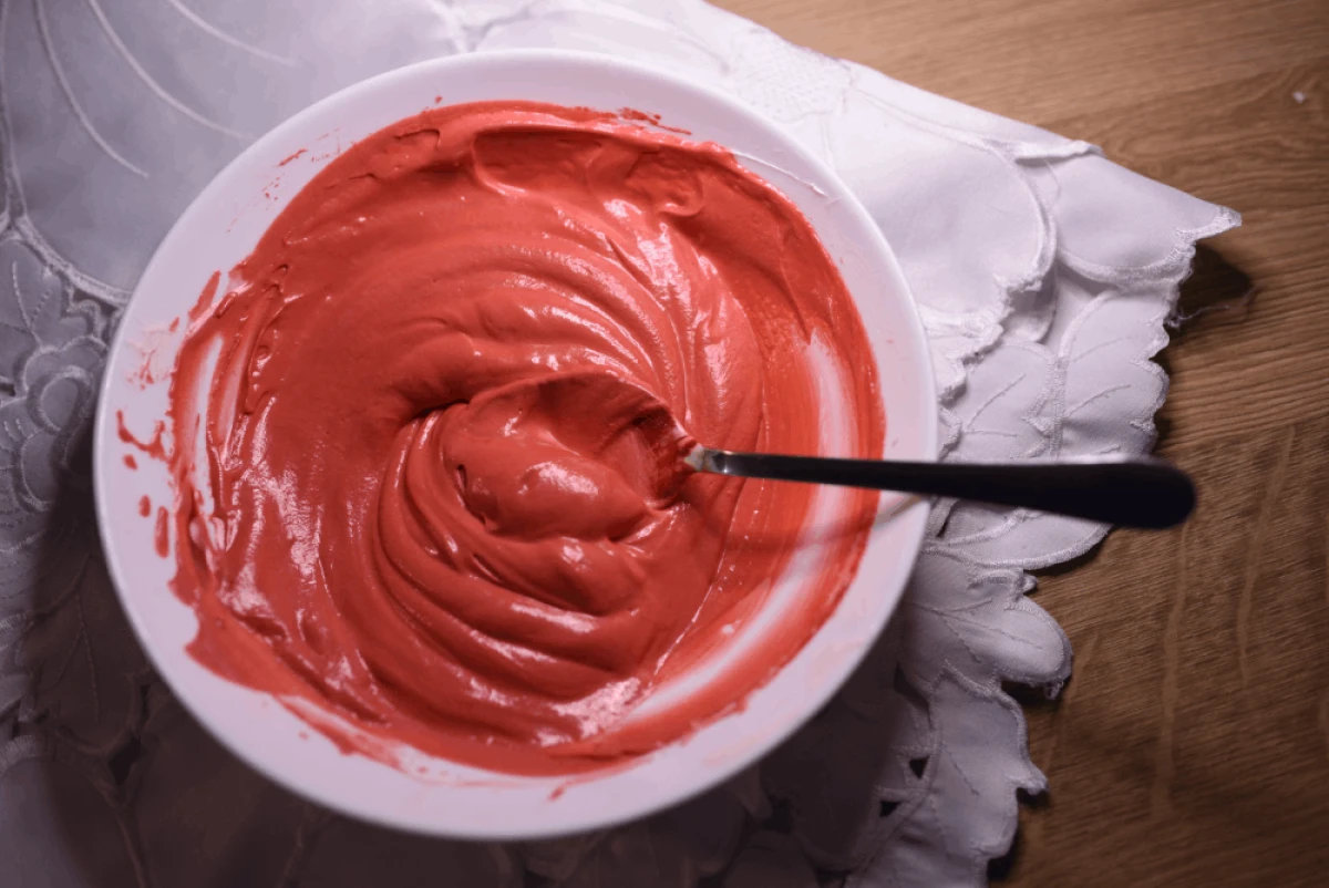 Czerwony lukier do ciast