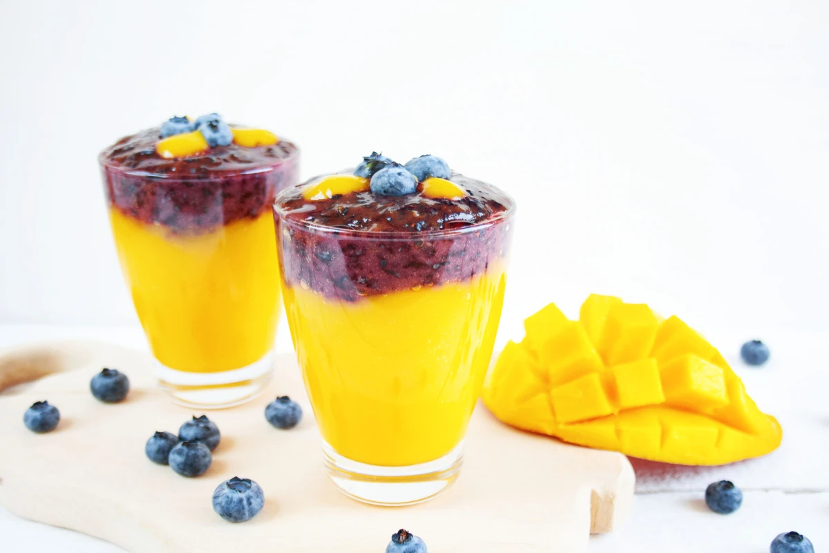 Koktajl witaminowy z mango i pomarańczy