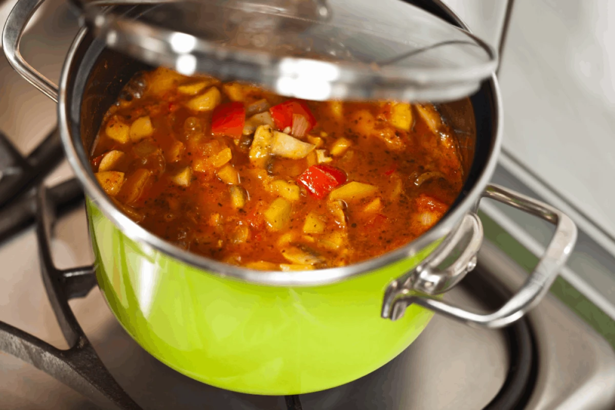 Leczo w zielonym garnku