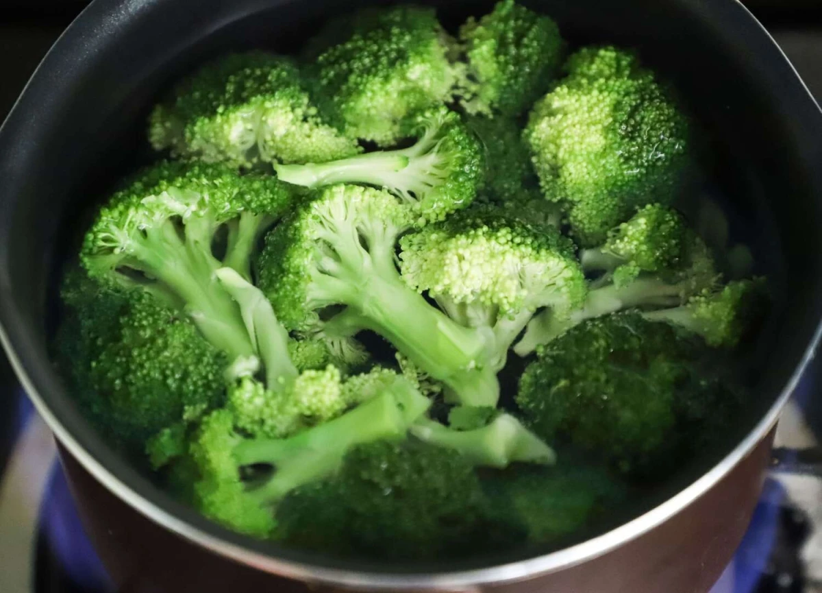 Jak gotować brokuły na wodzie?