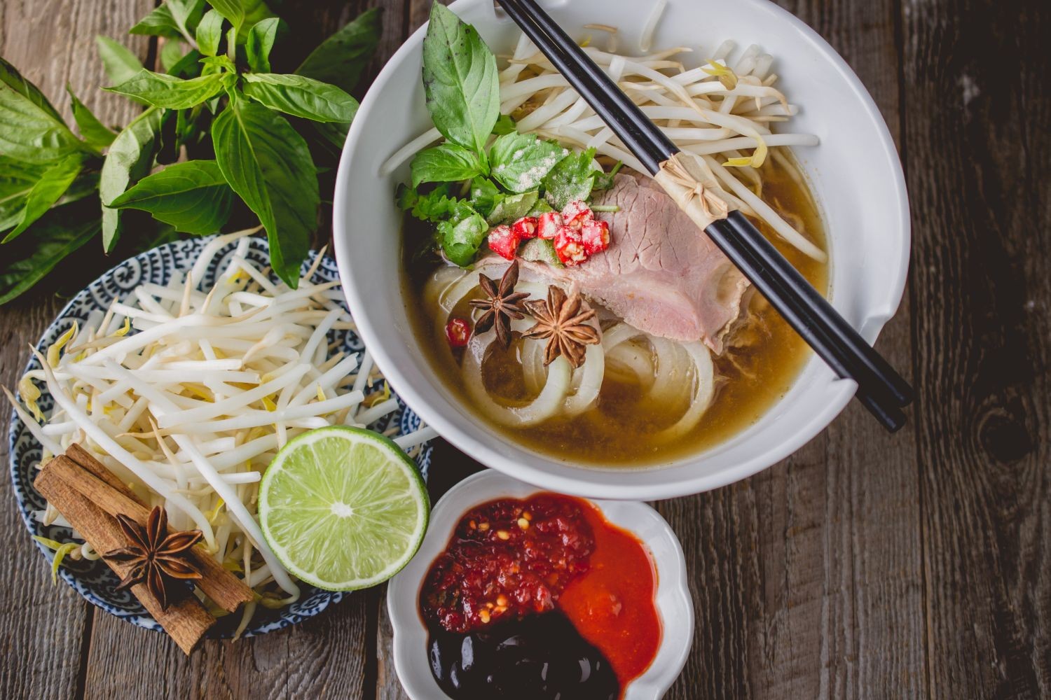 Kuchnia wietnamska – charakterystyka i przepisy