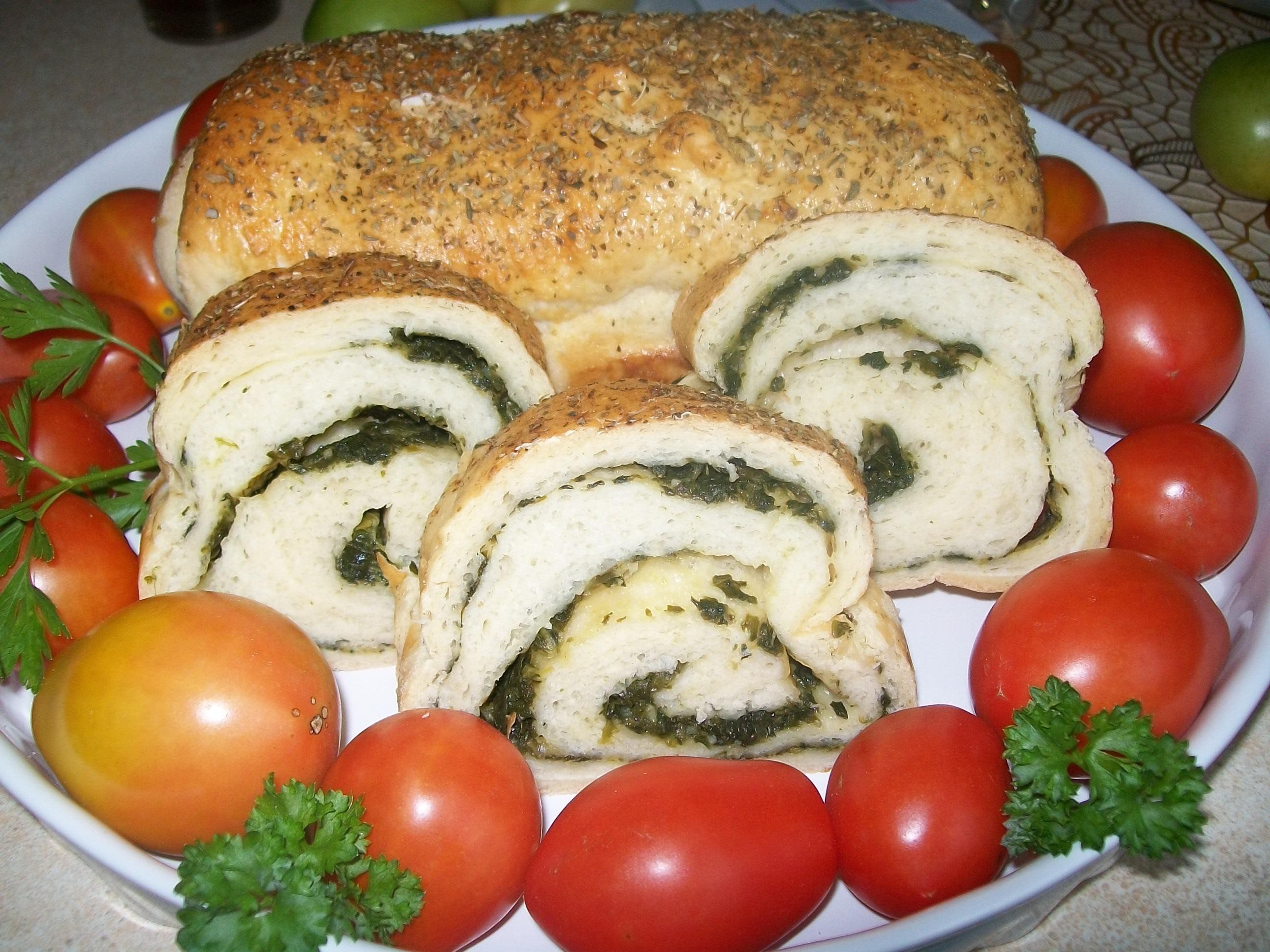 Aromatyczny chlebek ze szpinakiem 