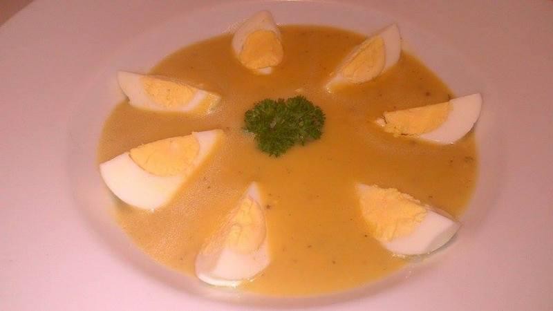 Kremowa zupa musztardowa z jajkiem