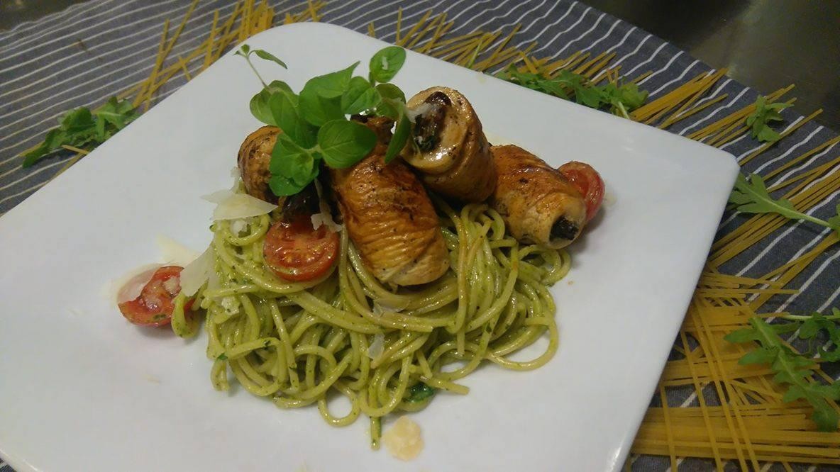 Spaghetti z pesto bazyliowym