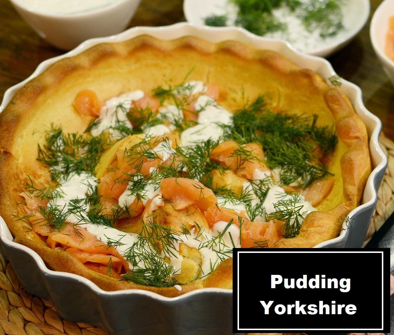 Pudding yorkshire z wędzonym łososiem