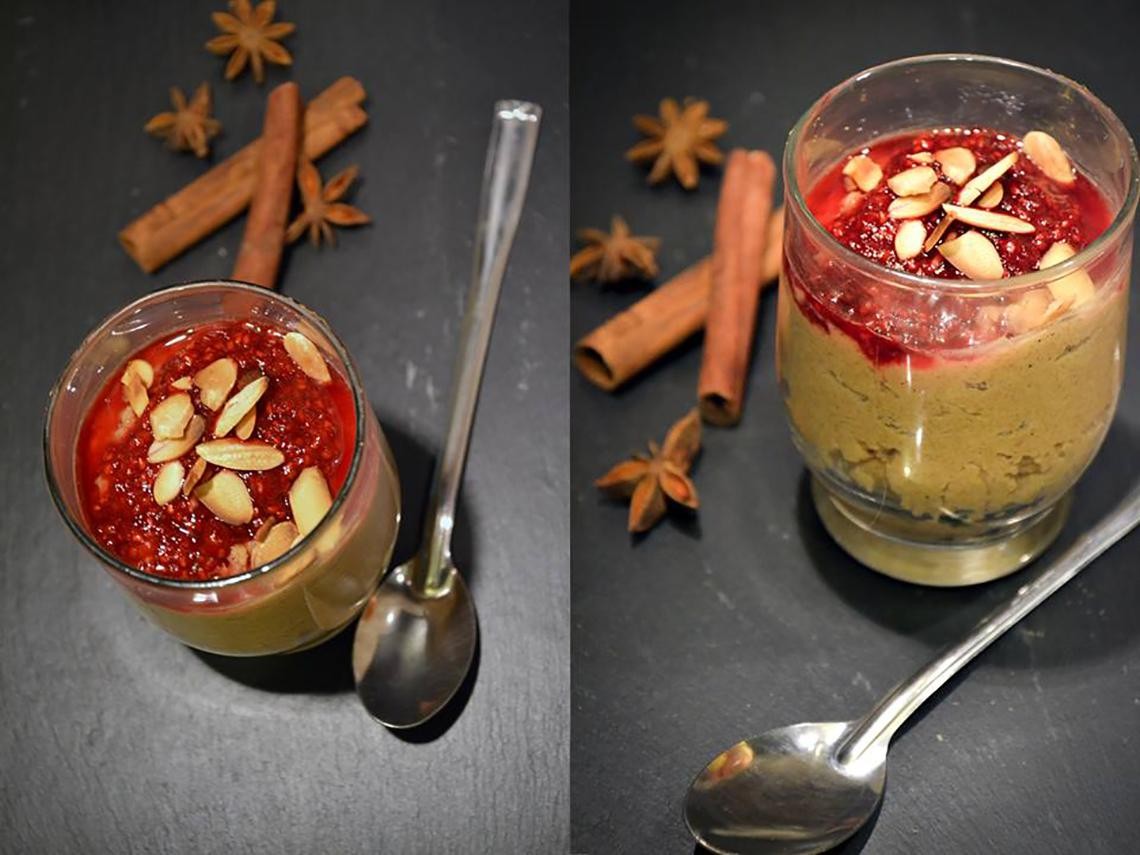 PUDDING Z KASZY JAGLANEJ Z POLEWĄ MALINOWO-POMARAŃCZOWĄ I PRAŻONYMI MIGDAŁAMI