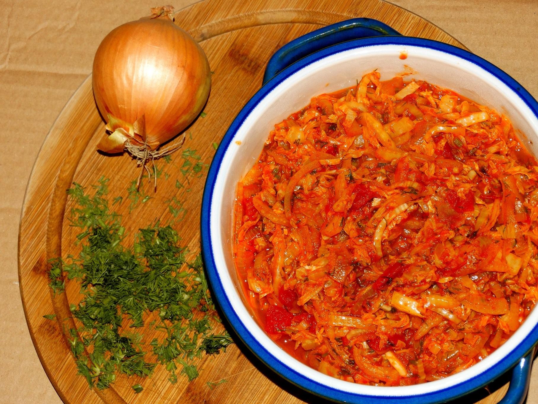 Kapusta pekińska w pomidorach 