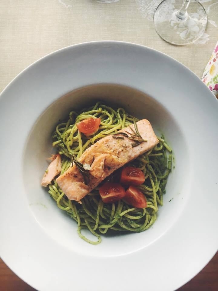 Pesto szpinakowe z łososiem