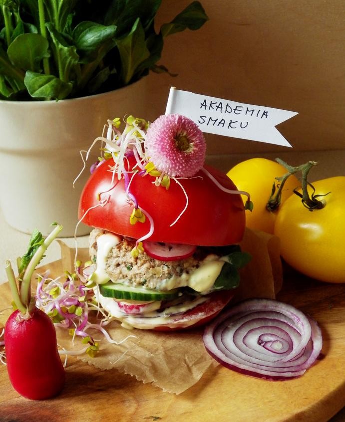 Burger cielęcy w pomidorze