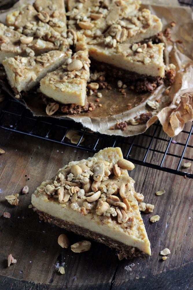 Tarta orzechowa – wegańska, bezglutenowa, bez laktozy, fit