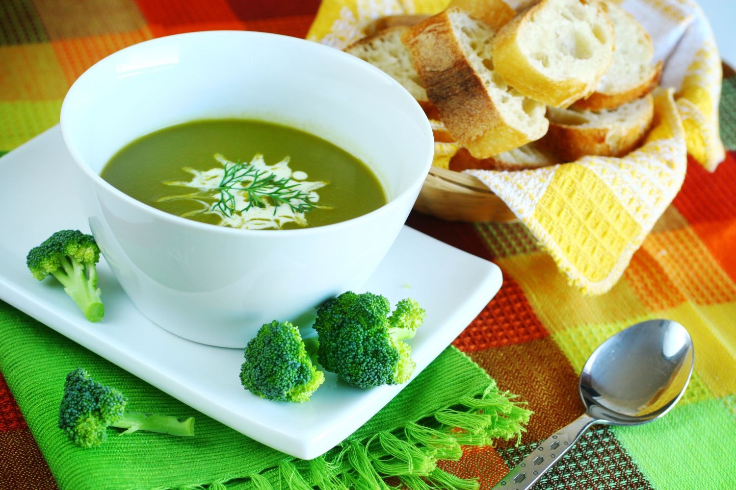 Kremowa zupa brokułowa 
