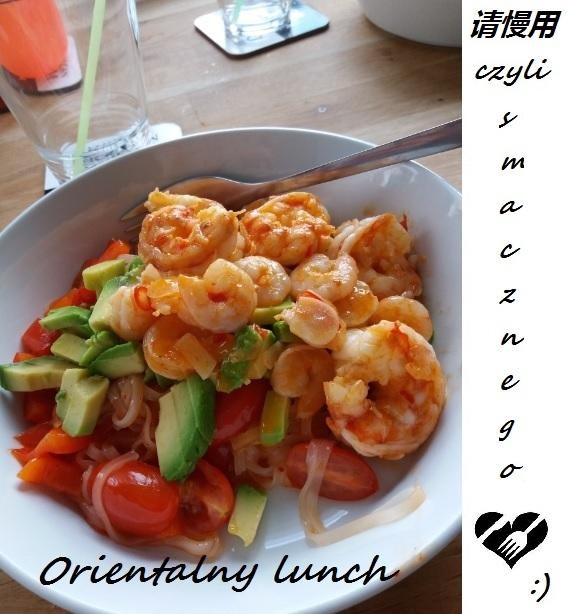 Lunch w orientalnym stylu 