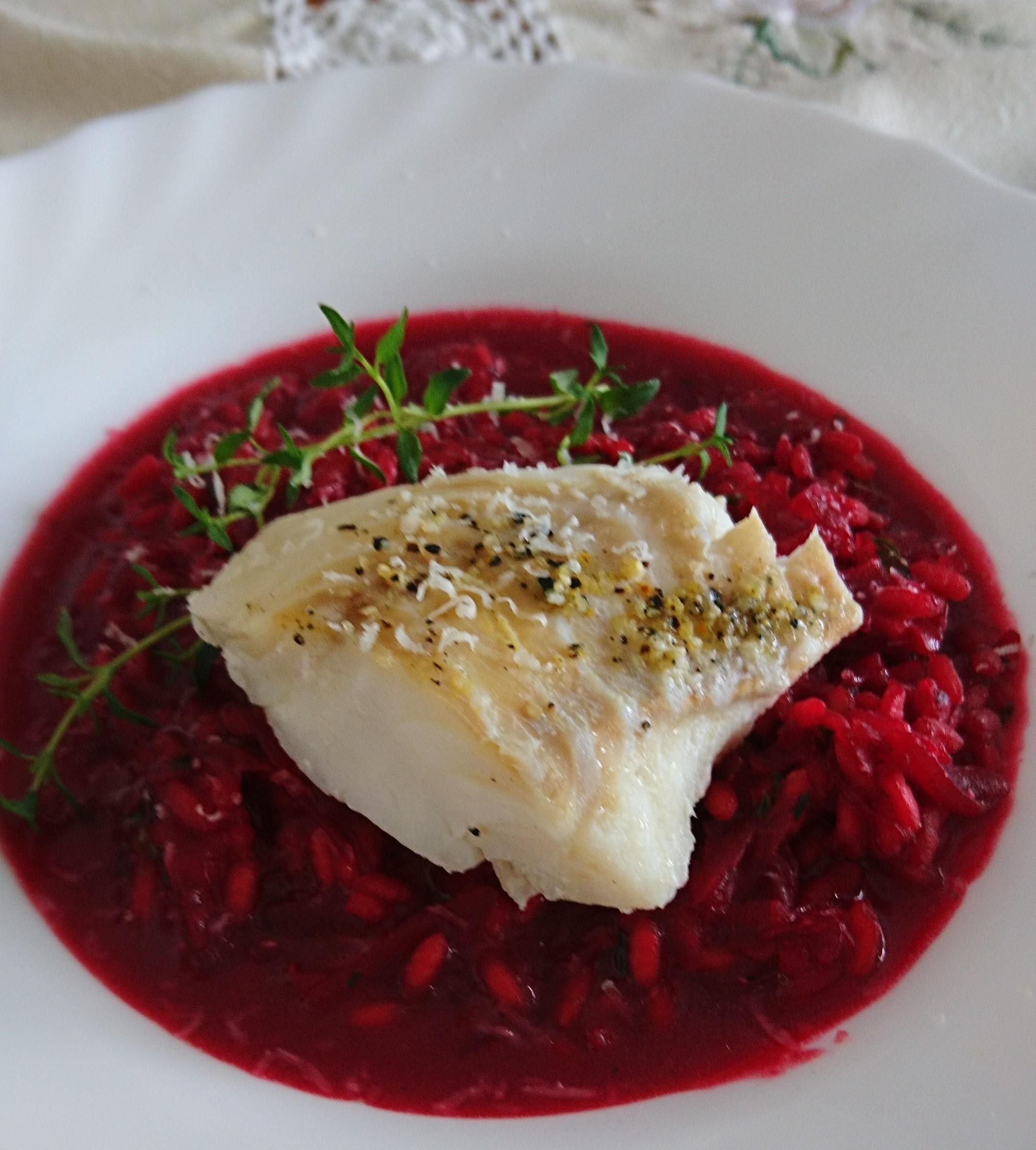 Risotto buraczkowe z dorszem