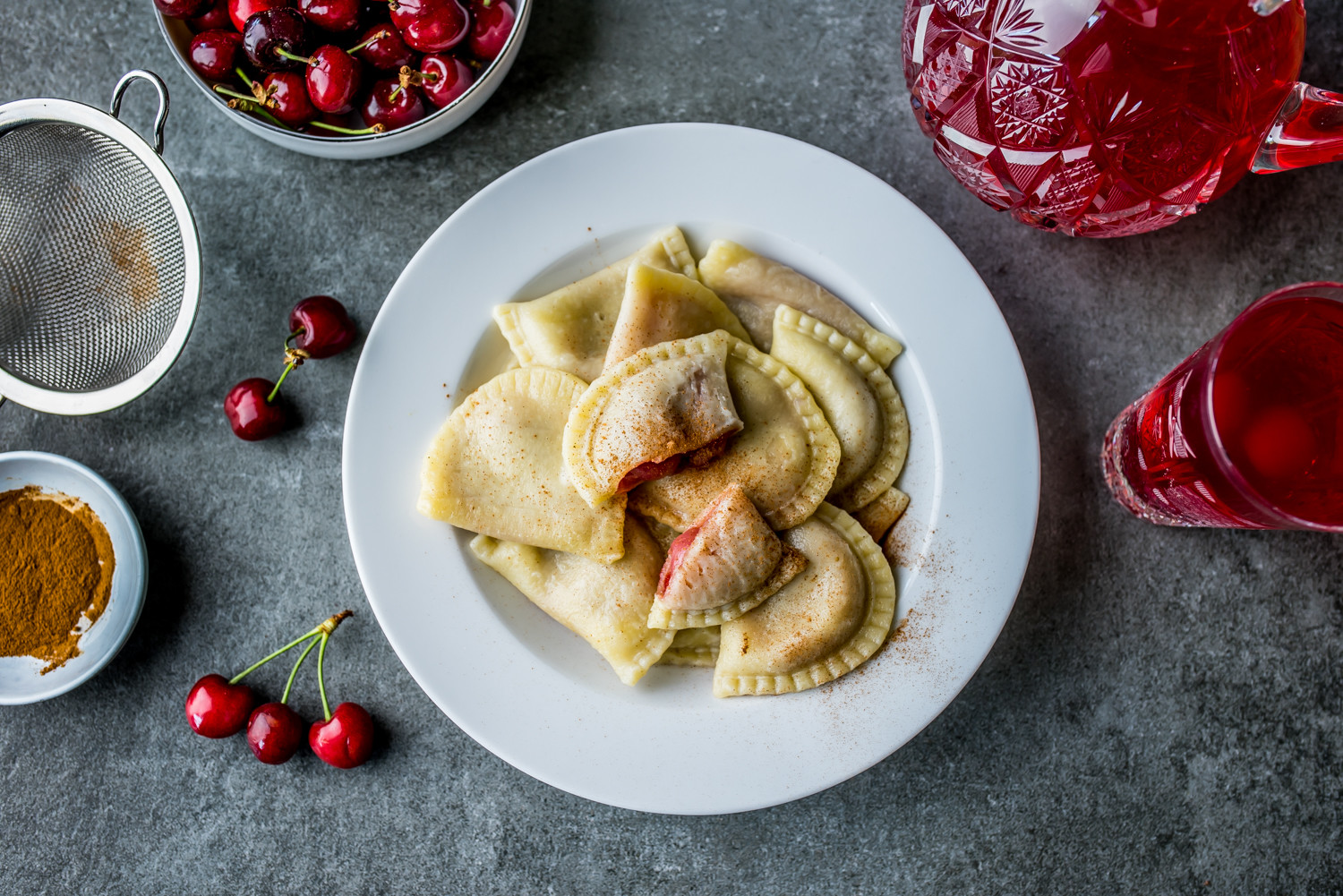 Pierogi z czereśniami