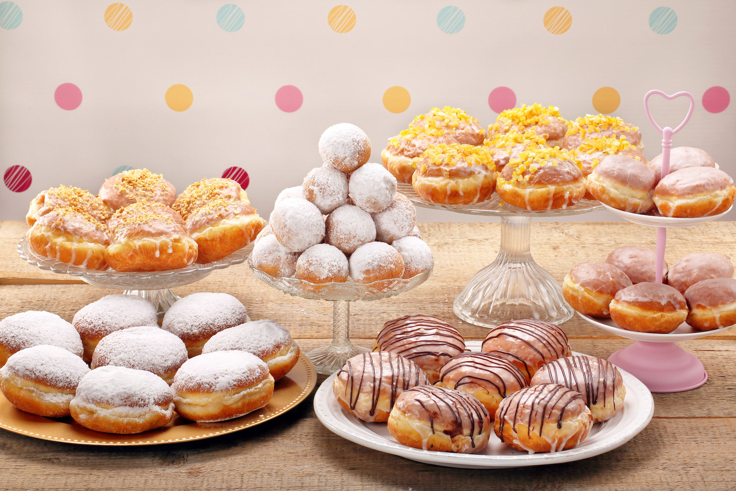Tłusty czwartek – pączki, faworki i inne słodkie pyszności